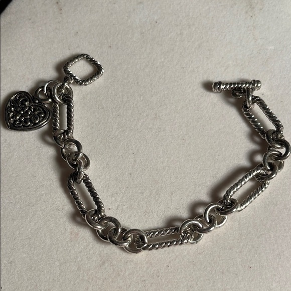 Elegant Silver Chain Bracelet with Heart Charm - Picture 1 of 2